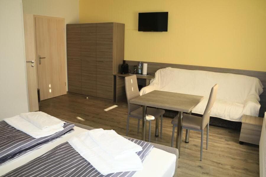 Pension Florion Бернбург Экстерьер фото