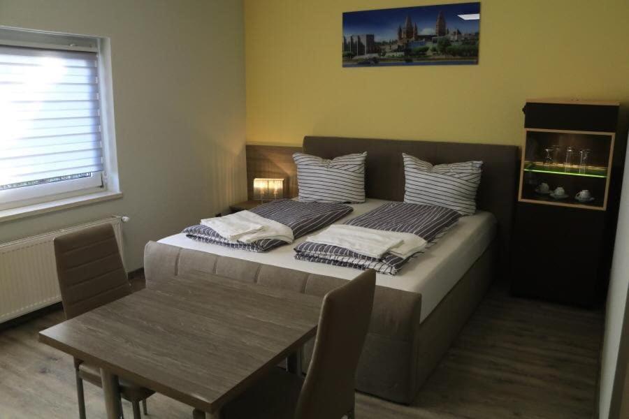 Pension Florion Бернбург Экстерьер фото