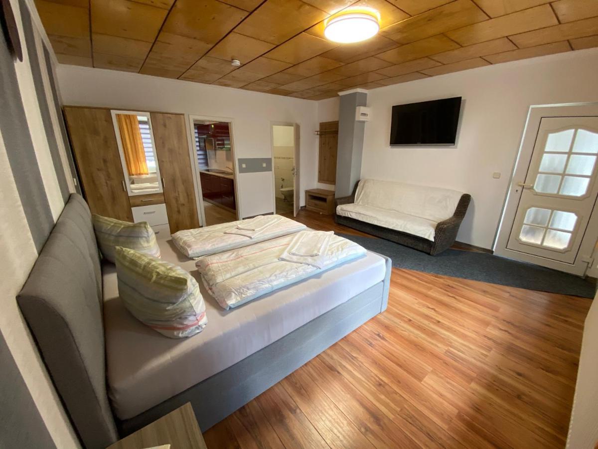 Pension Florion Бернбург Экстерьер фото