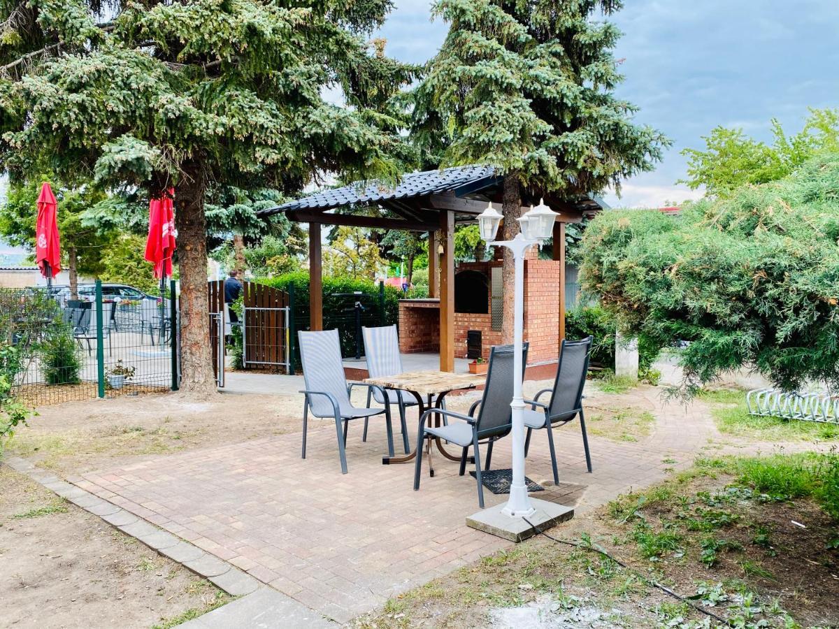 Pension Florion Бернбург Экстерьер фото