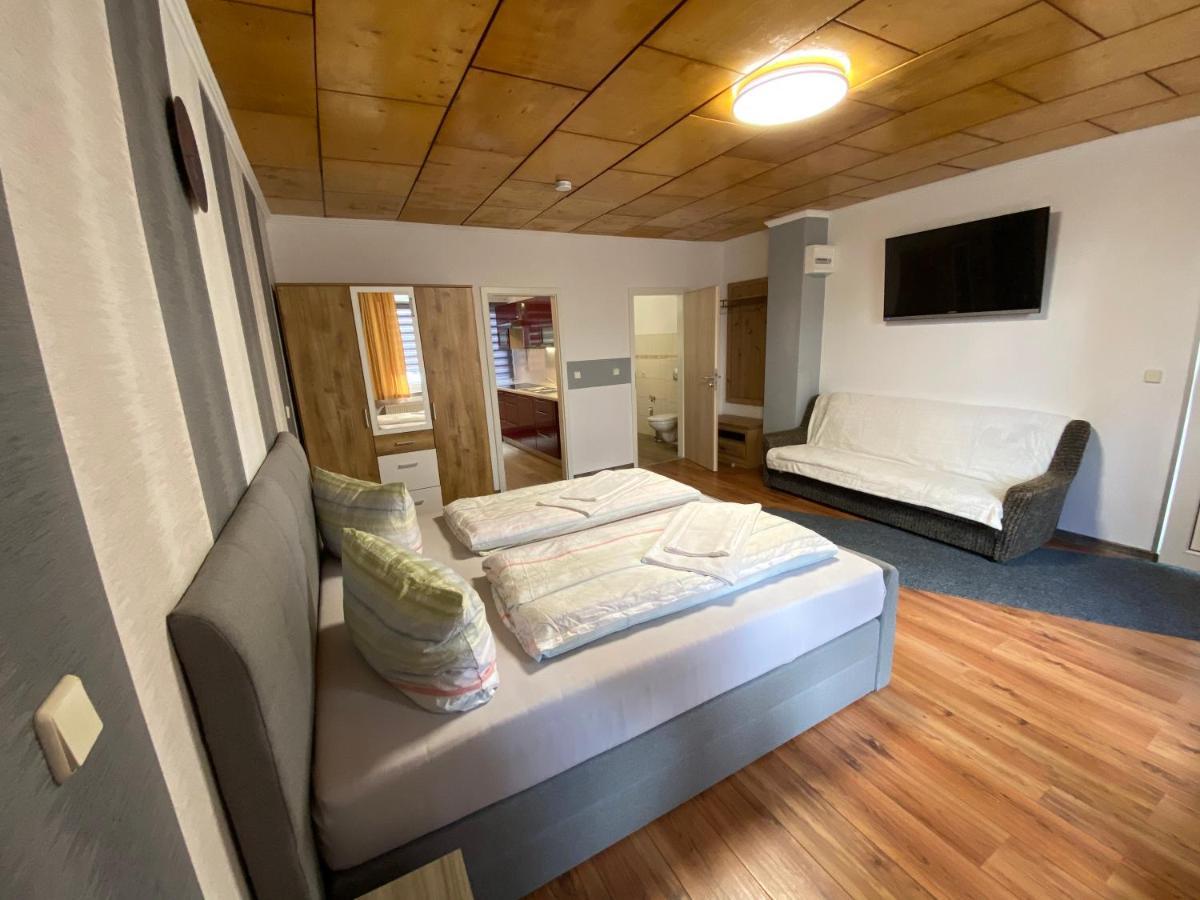 Pension Florion Бернбург Экстерьер фото